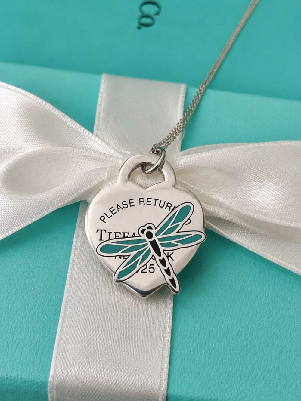 RARE Tiffany & Co. Dragonfly Enamel Heart Tag Pendant Necklace Sterling 925 - Picture 9 of 9